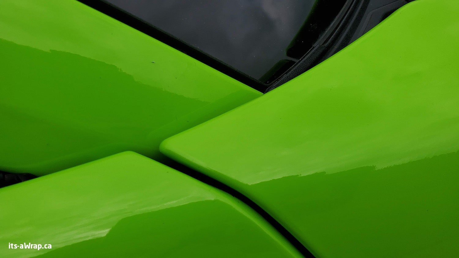 Porsche Car wrap Finish like paint -min